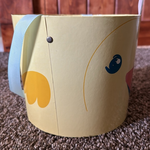 CHICK Easter/halloween pail Cardboard material. Design holds up. Ribbon handle. - Picture 3 of 4